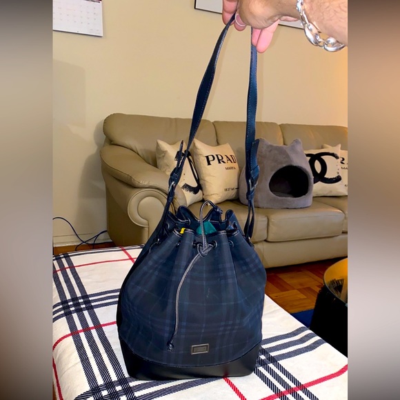 Authentic vintage Burberry bucket bag - Picture 4 of 13